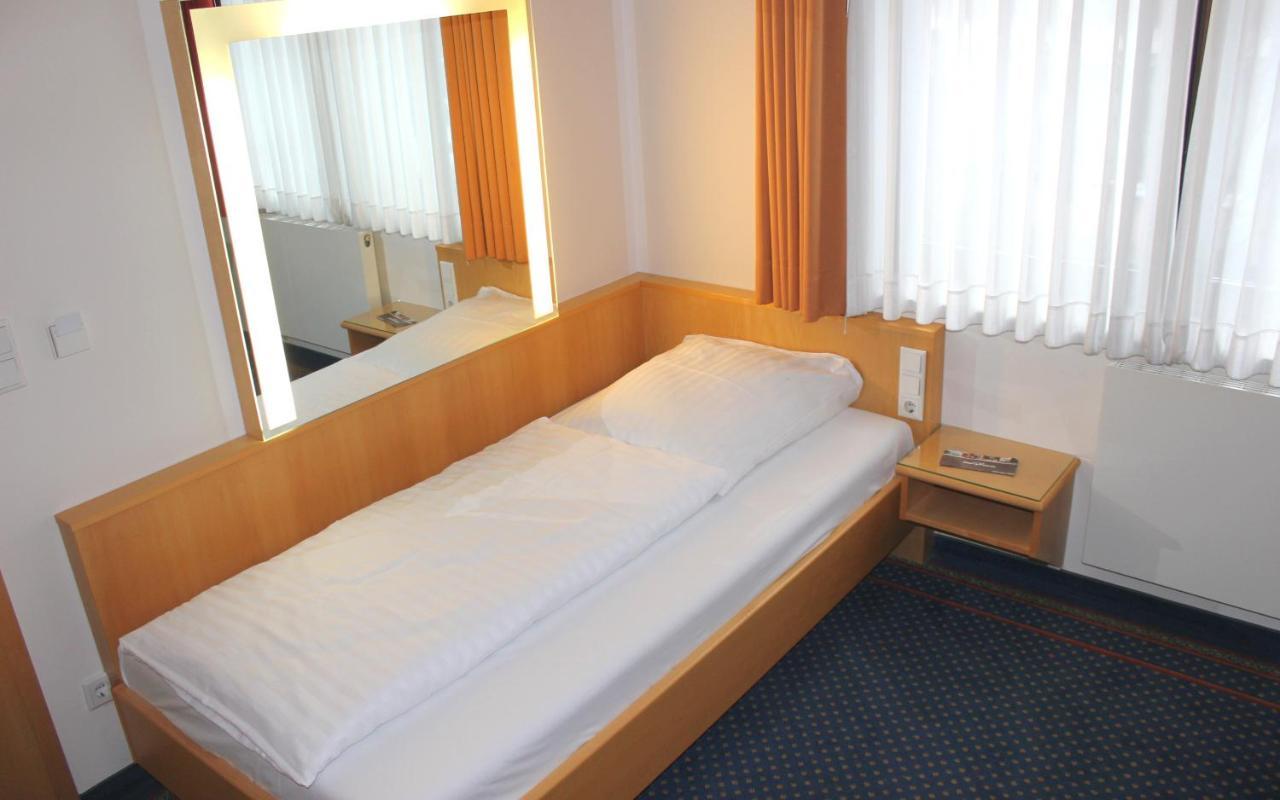 Hotel Victoria Hövelhof Dış mekan fotoğraf