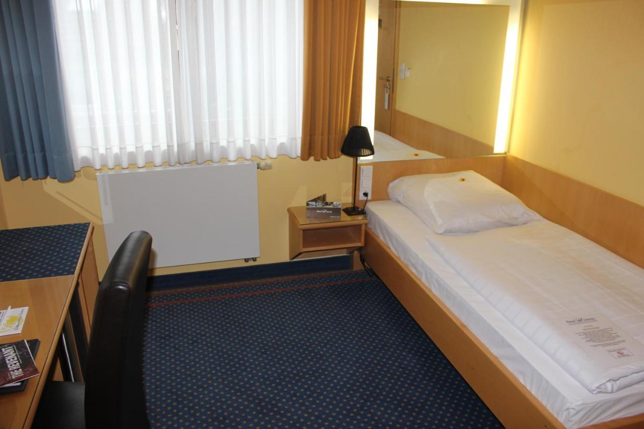 Hotel Victoria Hövelhof Dış mekan fotoğraf